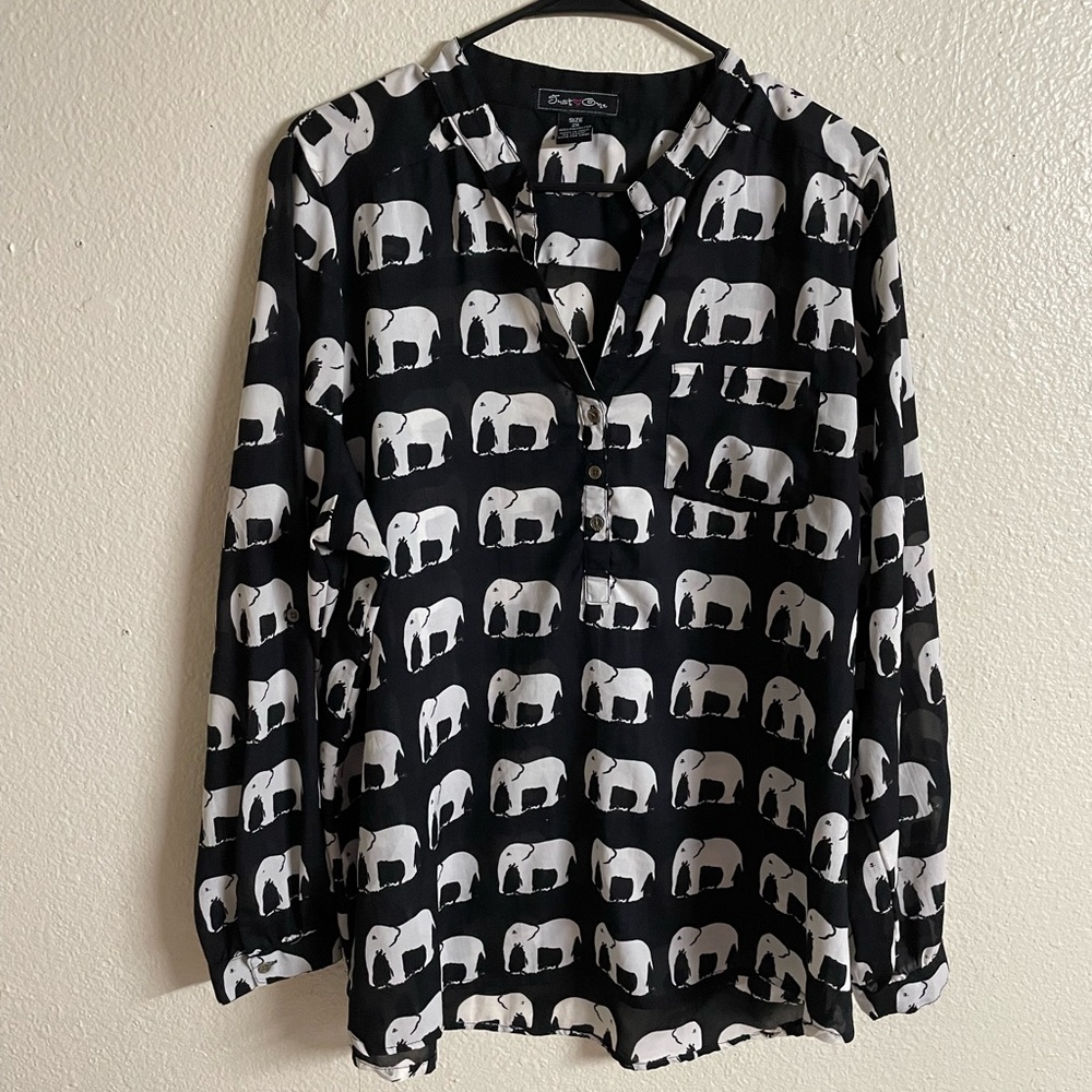 Just one 2X blouse